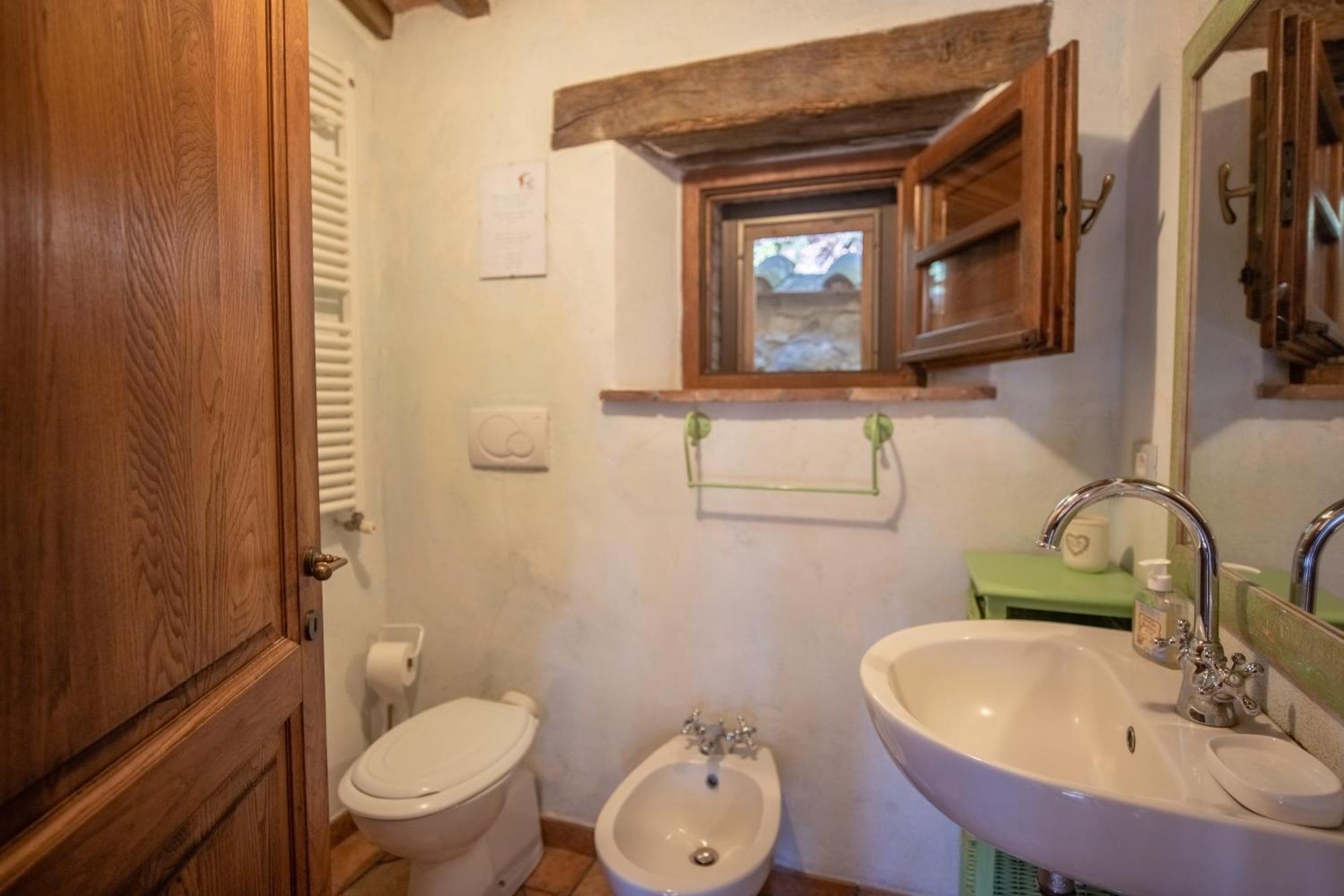 Agriturismo Antico Borgo Montacuto Pari Bilik gambar